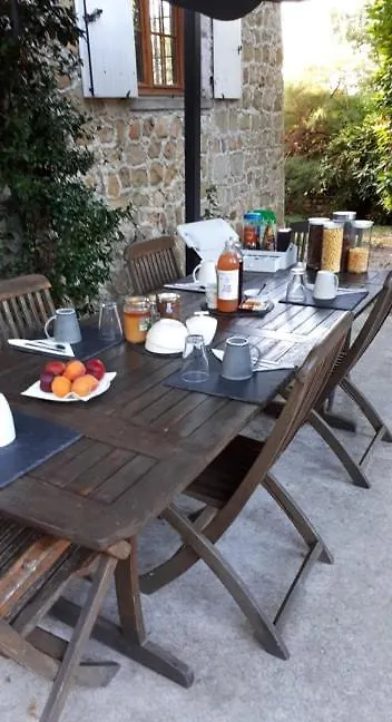 Bed & Breakfast 10 Mn A7 Chambre D Hotes Et Gites De Cozance Piscine, Mini Ferme Gratuit - Spa Et Sauna En Extra Sur Reservation Anjou France