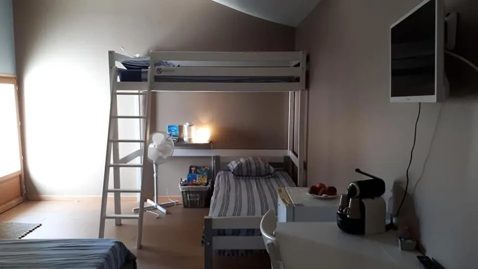 Bed & Breakfast 10 Mn A7 Chambre D Hotes Et Gites De Cozance Piscine, Mini Ferme Gratuit - Spa Et Sauna En Extra Sur Reservation Anjou