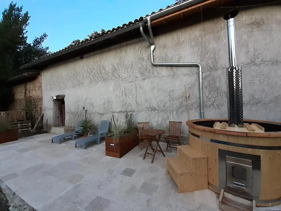 Bed & Breakfast 10 Mn A7 Chambre D Hotes Et Gites De Cozance Piscine, Mini Ferme Gratuit - Spa Et Sauna En Extra Sur Reservation Anjou