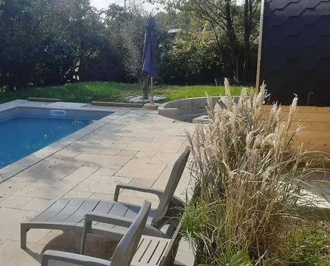 Bed & Breakfast 10 Mn A7 Chambre D Hotes Et Gites De Cozance Piscine, Mini Ferme Gratuit - Spa Et Sauna En Extra Sur Reservation Anjou