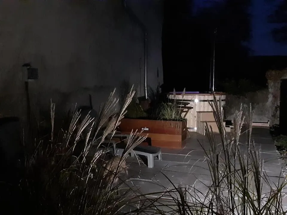 10 Mn A7 Chambre D Hotes Et Gites De Cozance Piscine, Mini Ferme Gratuit - Spa Et Sauna En Extra Sur Reservation Anjou 0*,  France