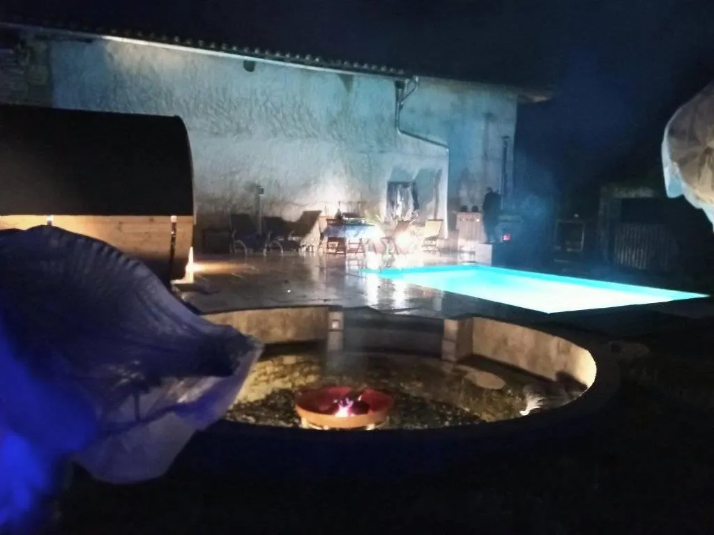 10 Mn A7 Chambre D Hotes Et Gites De Cozance Piscine, Mini Ferme Gratuit - Spa Et Sauna En Extra Sur Reservation Anjou